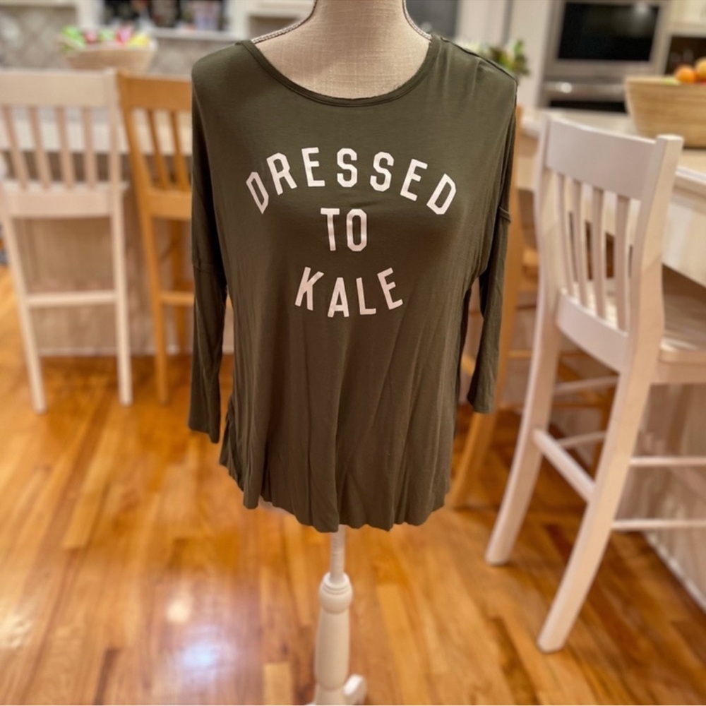 Grayson Threads olive green “Dressed to Kale” long sleeve shirt size medium EUC